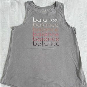 ❤️Old Navy Gray Sleeveless Tank Top with Relaxed Fit and Minimalist Design